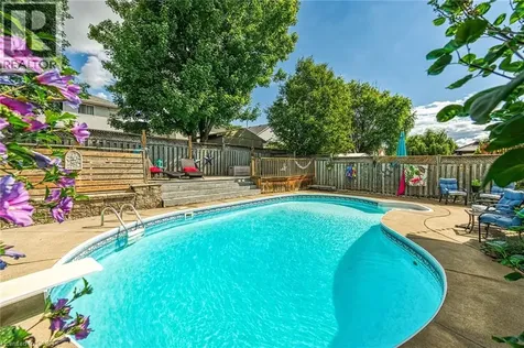 64 Caledonia Avenue Caledonia ON N3W 2M9