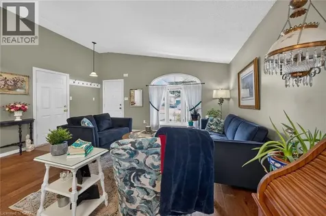 64 Caledonia Avenue Caledonia ON N3W 2M9
