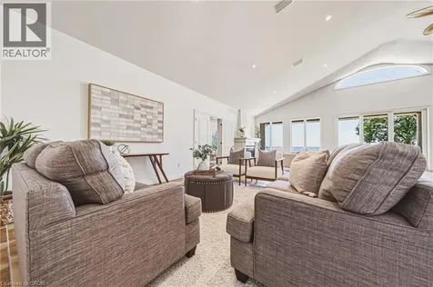 511 Glover Road Stoney Creek ON L8E 5C6