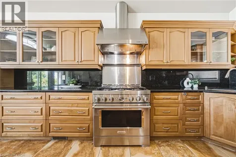 511 Glover Road Stoney Creek ON L8E 5C6