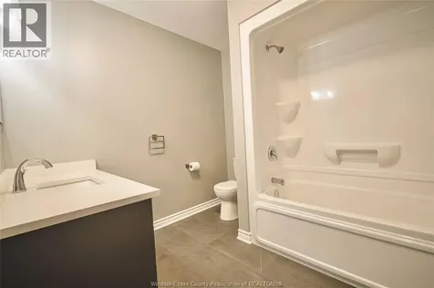 81 Brien Avenue West Essex ON N8M 1V9