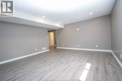81 Brien Avenue West Essex ON N8M 1V9
