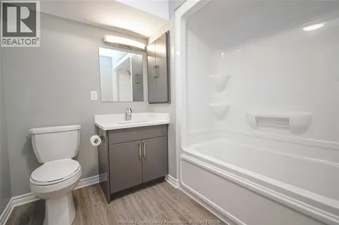 81 Brien Avenue West Essex ON N8M 1V9