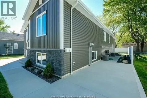 81 Brien Avenue West Essex ON N8M 1V9