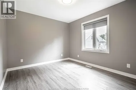 81 Brien Avenue West Essex ON N8M 1V9