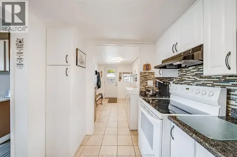 110 Brooks Boulevard Lakeshore ON N8N 2P8