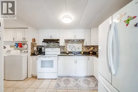 110 Brooks Boulevard Lakeshore ON N8N 2P8