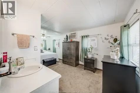 110 Brooks Boulevard Lakeshore ON N8N 2P8