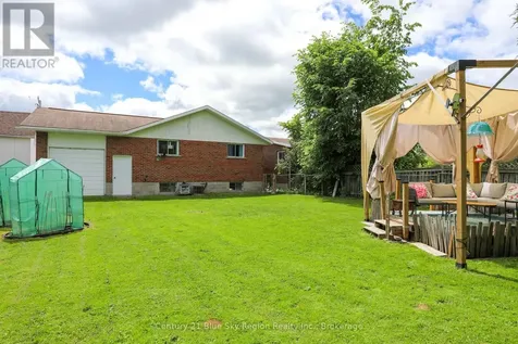 124 King Street West Powassan ON P0H 1Z0