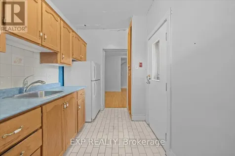 484 Gilmour Street Ottawa ON K1R 5L4
