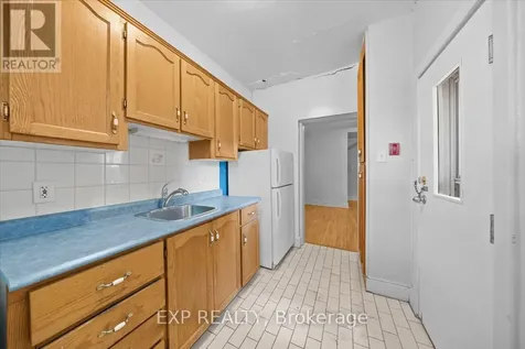 484 Gilmour Street Ottawa ON K1R 5L4