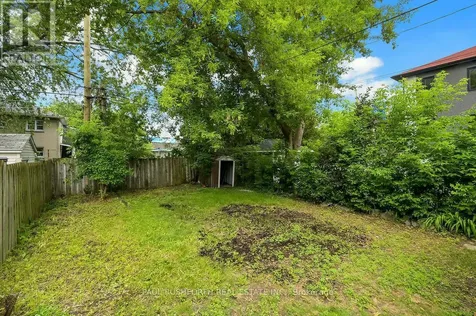 2418 Clementine Boulevard Ottawa ON K1V 8E2