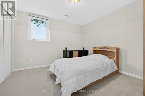 2591 Longfields Drive Ottawa ON K2J 2L7