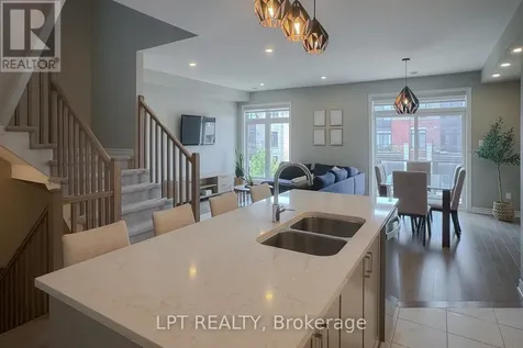 552 Labrador Crescent Ottawa ON K1T 0R5