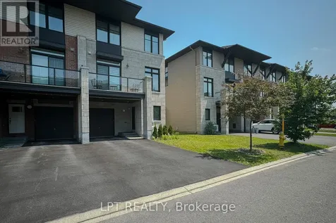 552 Labrador Crescent Ottawa ON K1T 0R5