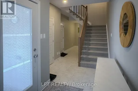 552 Labrador Crescent Ottawa ON K1T 0R5