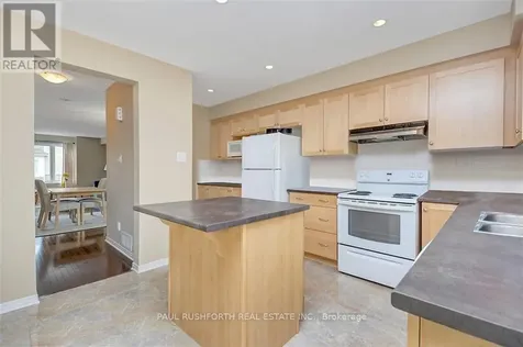 301 Mosaic Private Ottawa ON K2K 0H1