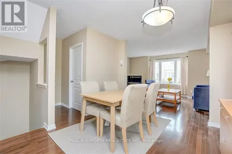 301 Mosaic Private Ottawa ON K2K 0H1