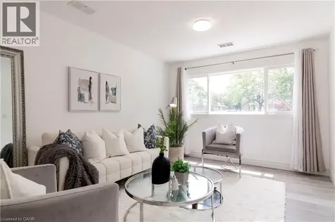 304 Greenfield Avenue Kitchener ON N2C 1E1