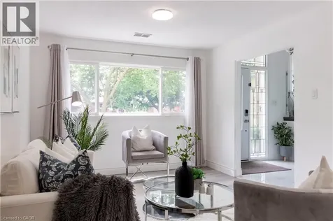 304 Greenfield Avenue Kitchener ON N2C 1E1