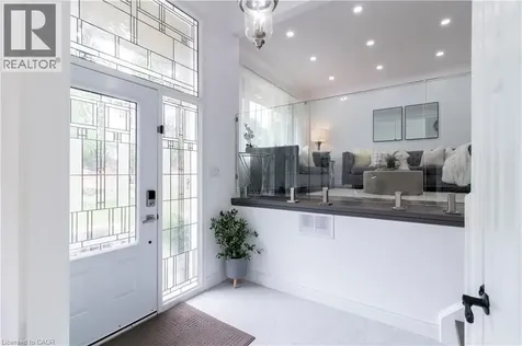 304 Greenfield Avenue Kitchener ON N2C 1E1