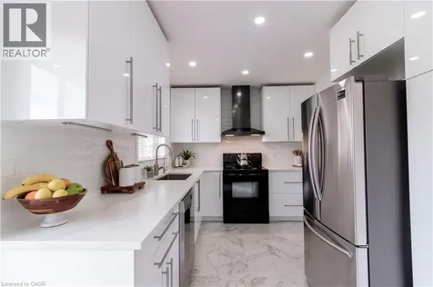 304 Greenfield Avenue Kitchener ON N2C 1E1