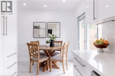 304 Greenfield Avenue Kitchener ON N2C 1E1