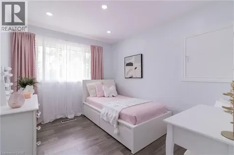 304 Greenfield Avenue Kitchener ON N2C 1E1
