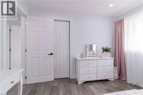 304 Greenfield Avenue Kitchener ON N2C 1E1
