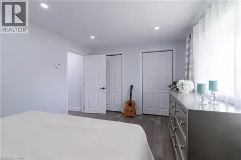 304 Greenfield Avenue Kitchener ON N2C 1E1