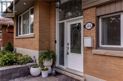 304 Greenfield Avenue Kitchener ON N2C 1E1