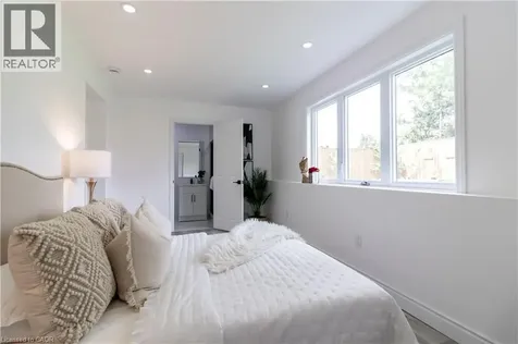 304 Greenfield Avenue Kitchener ON N2C 1E1