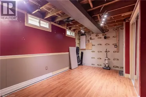304 Greenfield Avenue Kitchener ON N2C 1E1