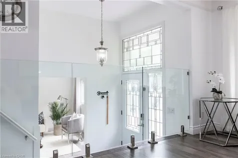 304 Greenfield Avenue Kitchener ON N2C 1E1