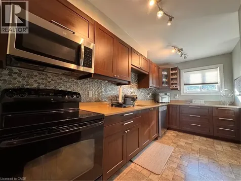 19 Dalzell Avenue Brampton ON L6Z 1H1