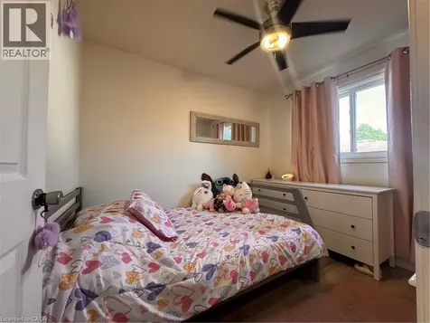 19 Dalzell Avenue Brampton ON L6Z 1H1