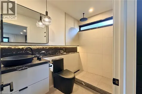 42 Strathcona Avenue Brantford ON N3S 1T5