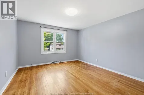 2340 Aubin Windsor ON N8W 4L5