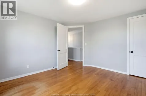 2340 Aubin Windsor ON N8W 4L5
