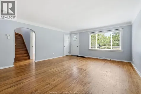 2340 Aubin Windsor ON N8W 4L5