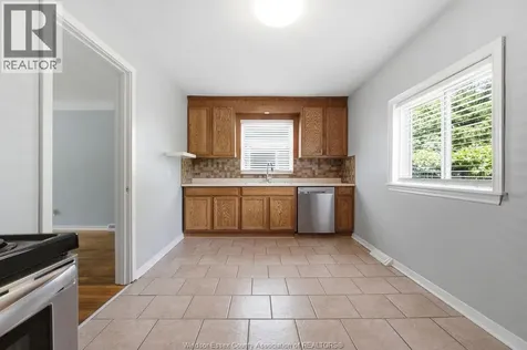 2340 Aubin Windsor ON N8W 4L5