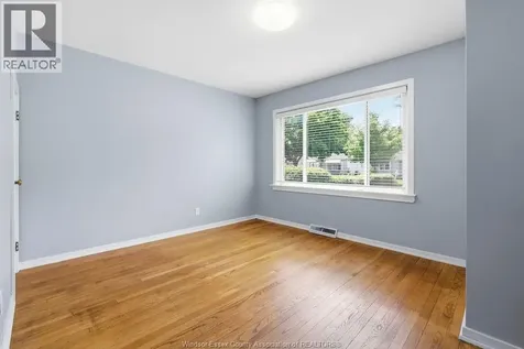 2340 Aubin Windsor ON N8W 4L5