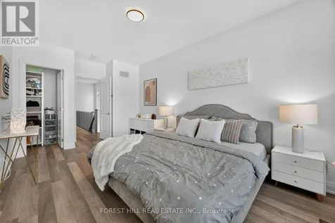 96 Salterton Circle Vaughan ON L6A 4Z2