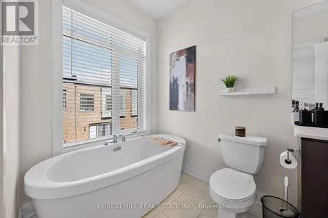 96 Salterton Circle Vaughan ON L6A 4Z2