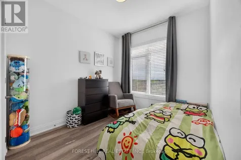 96 Salterton Circle Vaughan ON L6A 4Z2