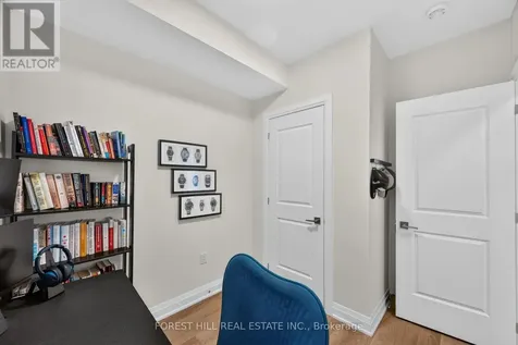 96 Salterton Circle Vaughan ON L6A 4Z2