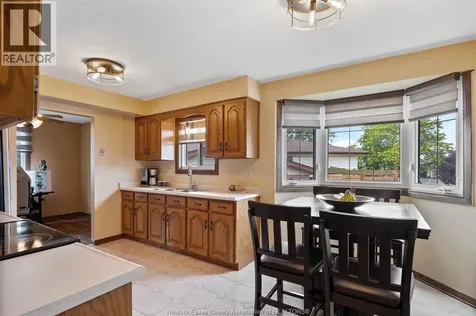 1251 Huntwick Place Lasalle ON N9H 2B4