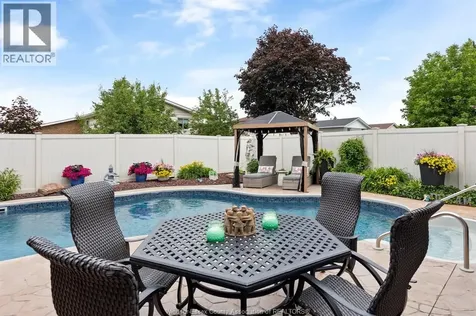1251 Huntwick Place Lasalle ON N9H 2B4