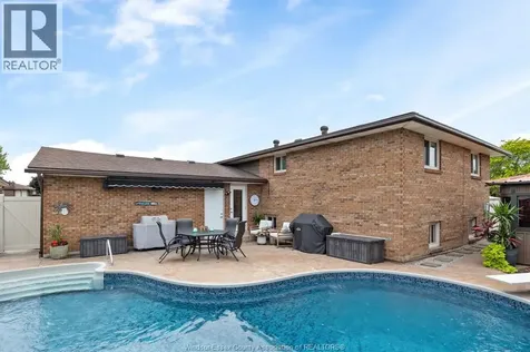 1251 Huntwick Place Lasalle ON N9H 2B4