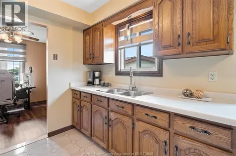 1251 Huntwick Place Lasalle ON N9H 2B4